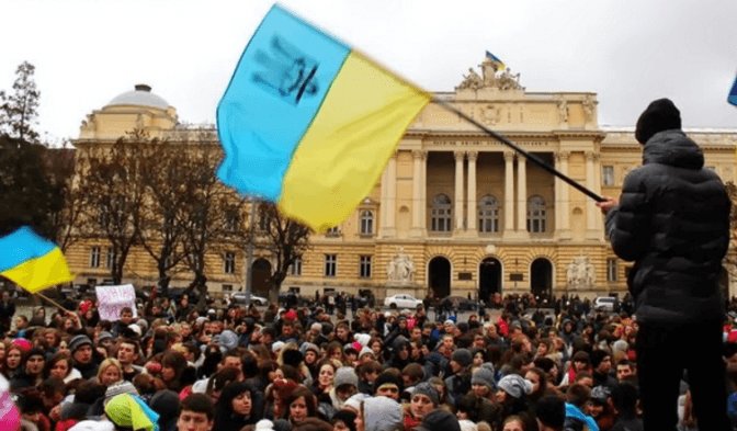 Львівські студенти організовують віче на захист звільненого викладача