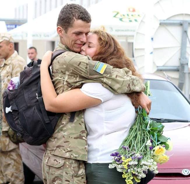 Зустріч вояків з зони АТО у Львові. Фото Юрія Басенка