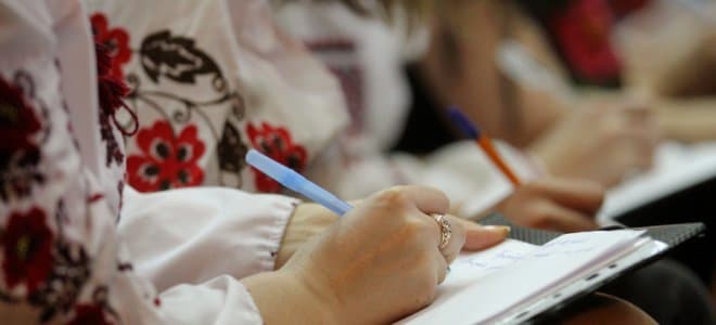 Українцям пропонують написати есе про популяризацію української мови. Як взяти участь?