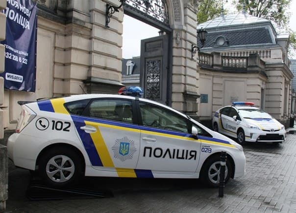 У Львові поліцейського звільнили за водіння у нетверезому стані