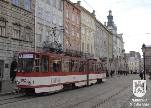 Ситуація на дорогах Львова: деякі трамваї змінюють напрямки руху