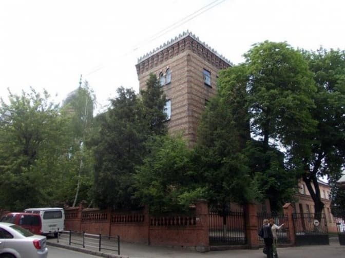 Аварійну підпірну стінку пологового на Рапопорта у Львові відремонтують за майже 1,5 млн гривень