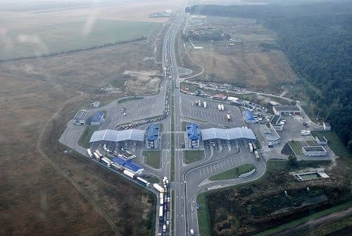 Ще на одному пункті пропуску на Львівщині розмежують рух автівок