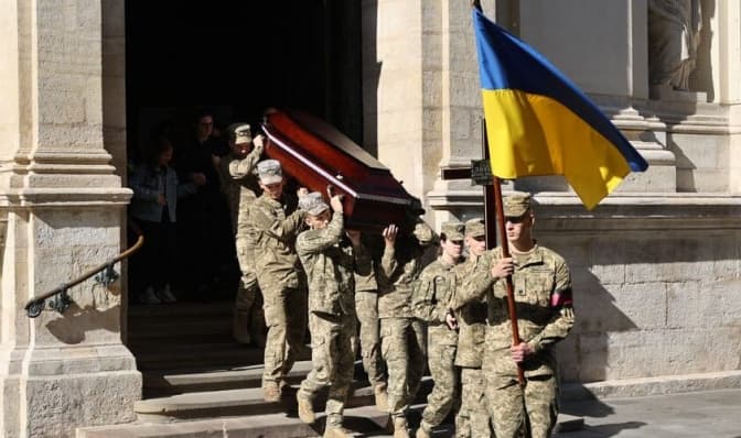 У Львові попрощаються із трьома полеглими захисниками. Що про них відомо