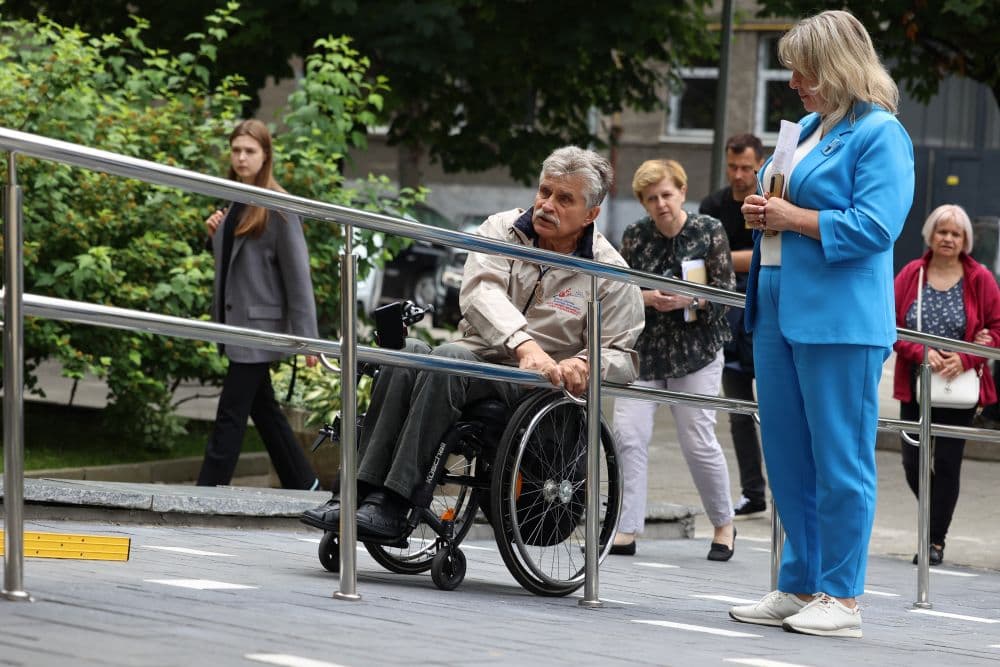 У Львові облаштують 15-кілометровий безбар’єрний маршрут між лікарнями, школами, парками та ЦНАПами