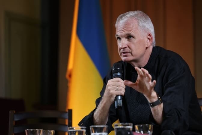 Тімоті Снайдер про майбутнє України та розмова про лікарню Святого Луки у Львові. Підсумки доби