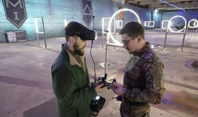 Де у Львові навчитися керувати безпілотниками та у місті обмежили рух на одному з мостів. Підсумки доби