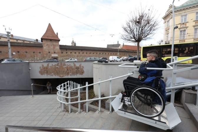 З’єднає два великі райони: у Львові створюють безбар’єрний маршрут. Деталі