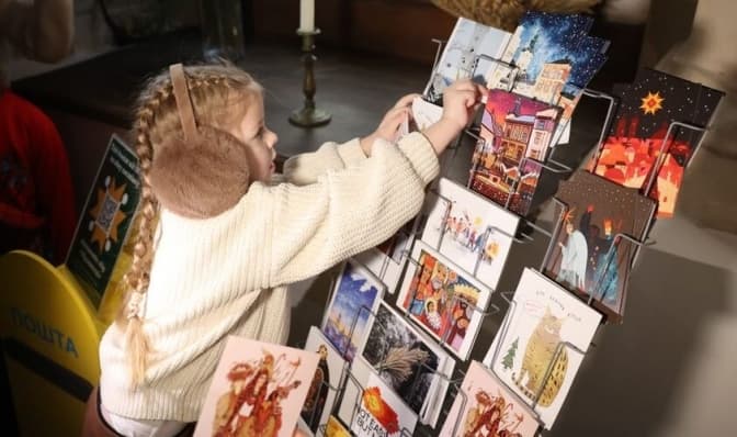 Скільки ще працюватиме різдвяна пошта на площі Ринок у Львові