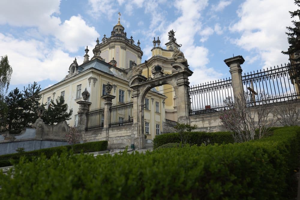 Що церква планує зробити у Митрополичих садах у Львові