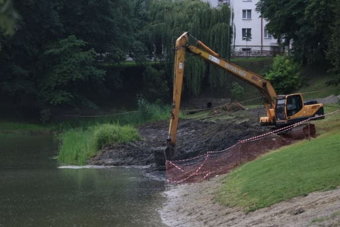 У Львові завершують очистку «Піскових озер», яку мали зробити ще минулого року