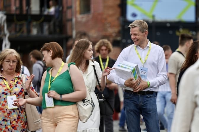 Місця для авто чи тераси? На Lviv Urban Forum світові архітектори обговорили майбутнє міст