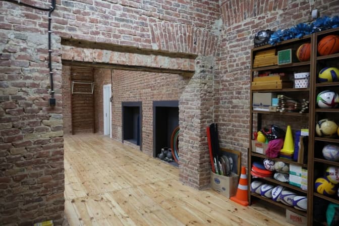 У львівських школах витратили 10 мільйонів грн на облаштування укриттів