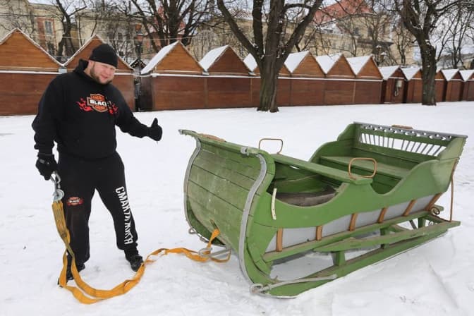 Львів’ян кличуть підтримати силача «Тягнизуба» під час встановлення рекорду