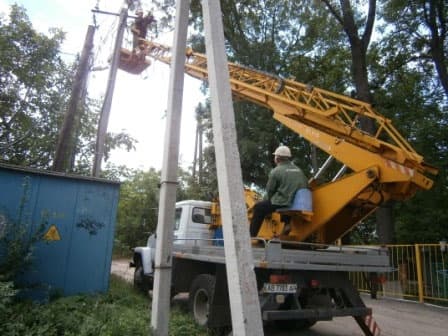Через негоду у Львові знеструмлено вулицю
