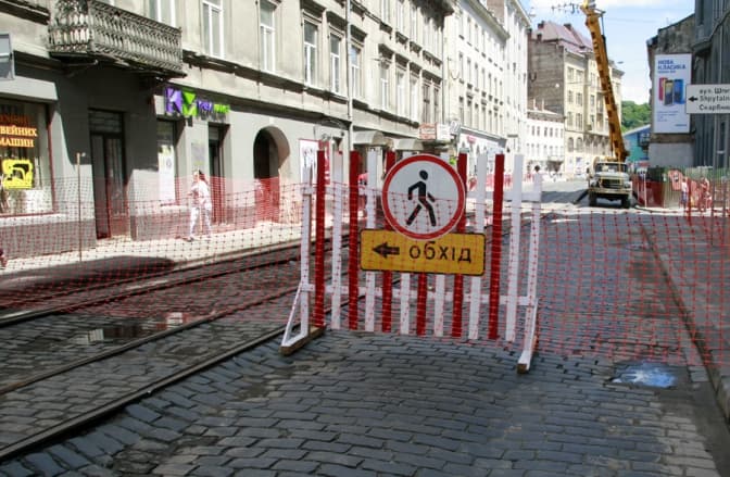 Сніг зійшов – асфальт зійшов. Які дороги «лататимуть» у Львові. Перелік