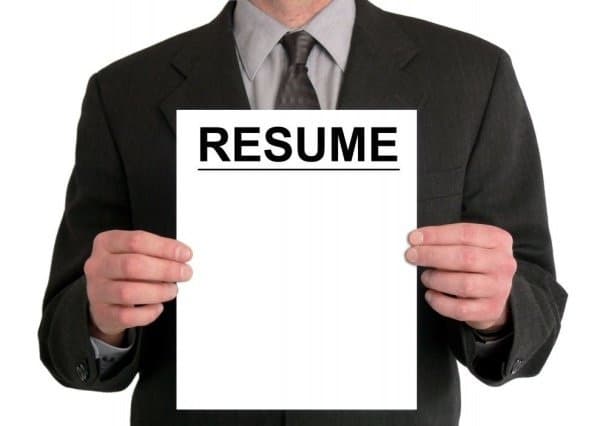 ТОП-10 найбільш оплачуваних професій на Львівщині. Інфографіка