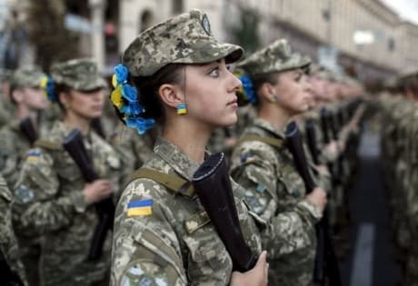 В Україні петиція про скасування наказу про військовий облік для жінок набрала необхідні голоси