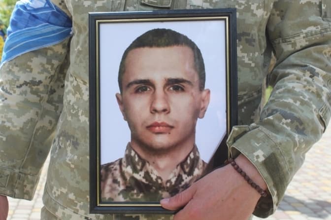 На Львівщині попрощалися з 24-річним загиблим на Донбасі бійцем, який звільняв від окупантів Бучу