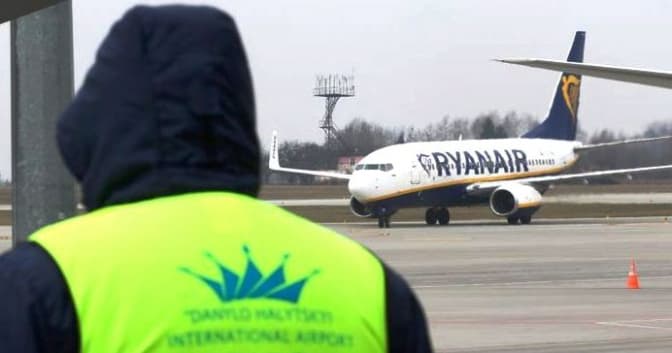 Мер Львова побачив політику в ситуації з лоукостером Ryanair