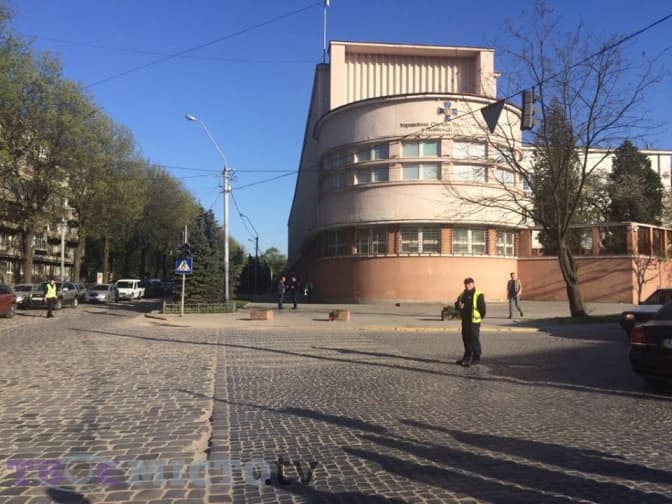 Ситуація на дорогах Львова: на вулицях Сахарова та Вітовського працюють регулювальники руху