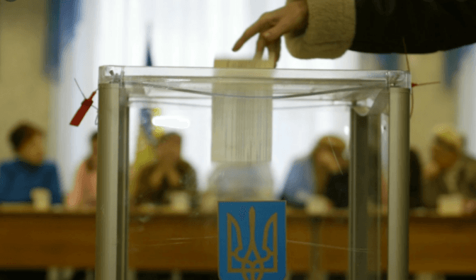 У Синютки виявили, що голова ДВК від Садового одночасно кандидує від партії «Сила і честь»