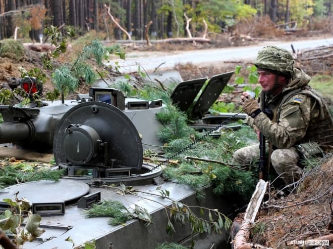 На кордоні з білоруссю та рф ЗСУ нарощують оборонні рубежі, – Наєв