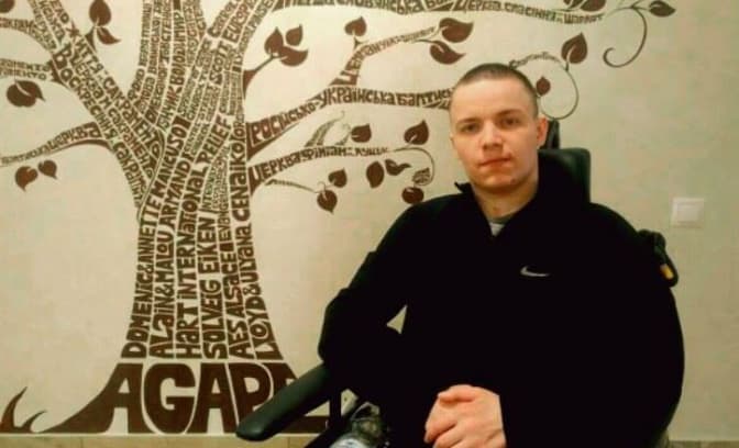 Львів’ян просять допомогти чоловіку зі спинномозковою травмою