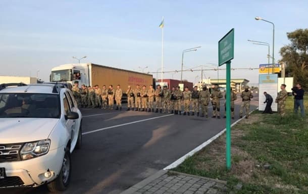 Поліція пояснила, що відбулося учора на кордоні в Шегинях