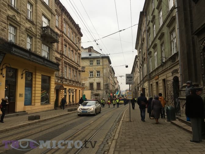Ситуація на дорогах Львова. У центрі міста страйкують шахтарі