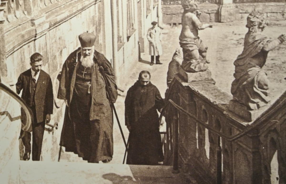 До Львова передали унікальний стародрук з підписом Митрополита Шептицького. Фото