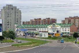 В'їзд на територію торогового центру "Шувар" коштуватиме від 5 гривень