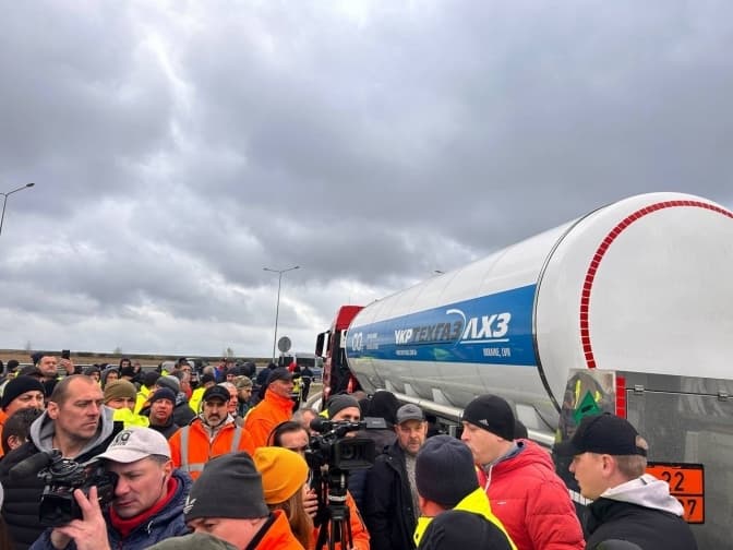 Страйк польських перевізників: що відбувається зараз на польсько-українському кордоні