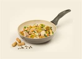 Львів’янин запатентував сковороду та прищіпки