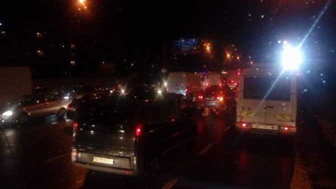 Ситуація на дорогах Львова: ДТП на вул. Сахарова, затор на вул. Б. Хмельницького