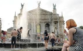 Сьогодні не працюватиме фонтан біля Оперного театру у Львові