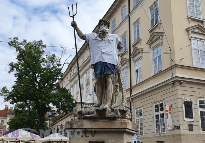 Львів святкує День вишиванки. Фото, відео