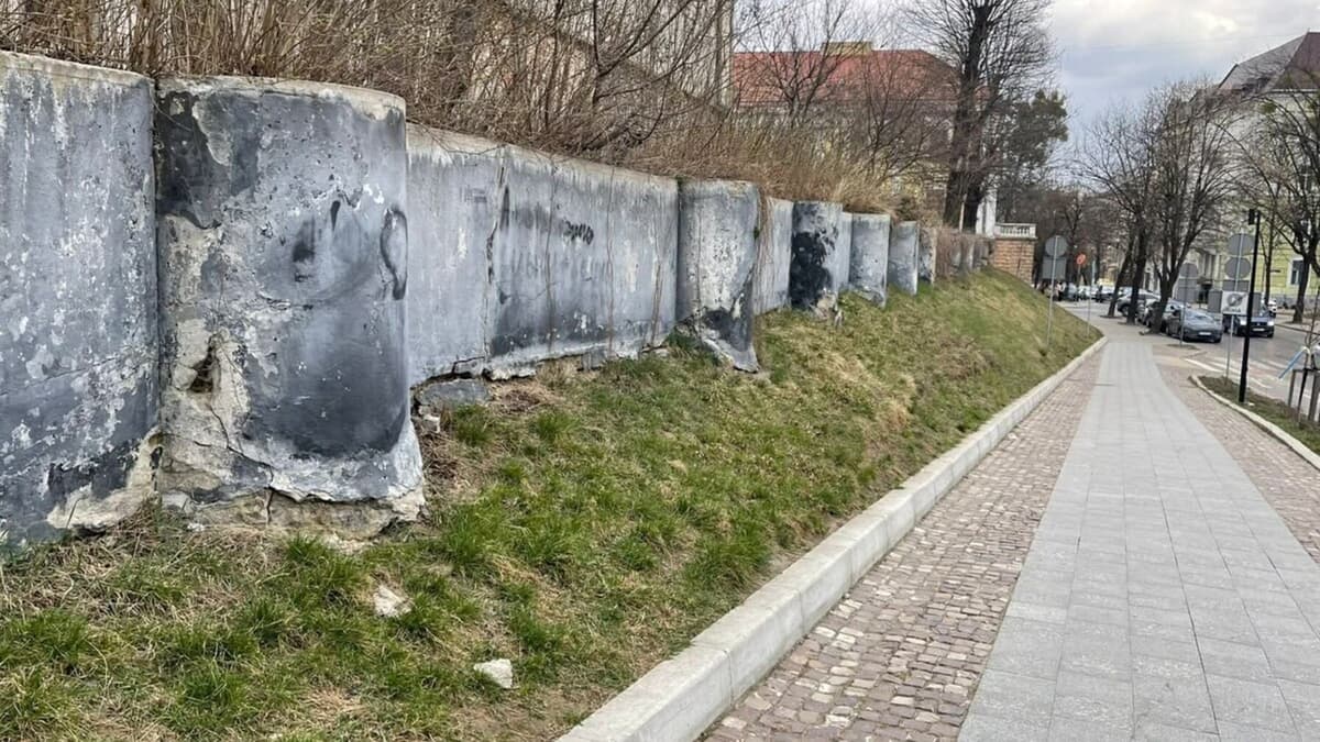 У Львові відремонтують підпірну стінку біля Органного залу