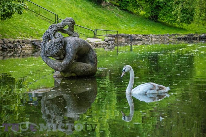 Яка історія ховається за скульптурами Стрийського парку. Фото і відео