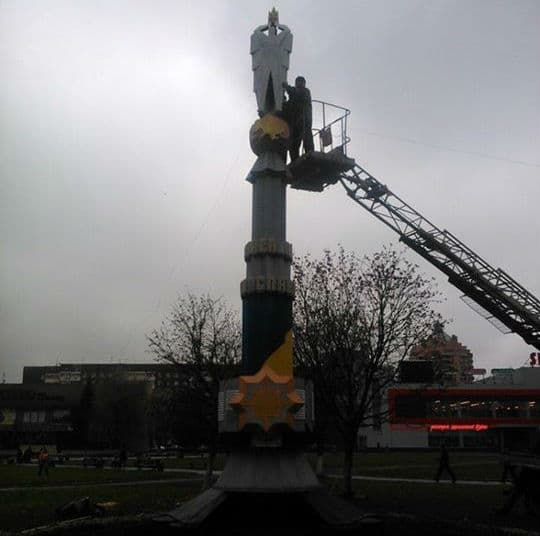 Макет пам’ятника Небесній Сотні у Львові демонтують в понеділок