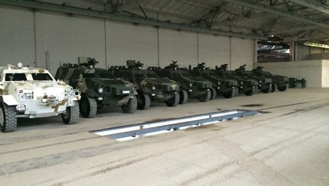 У Львові випустили першу партію новітніх бронетранспортерів