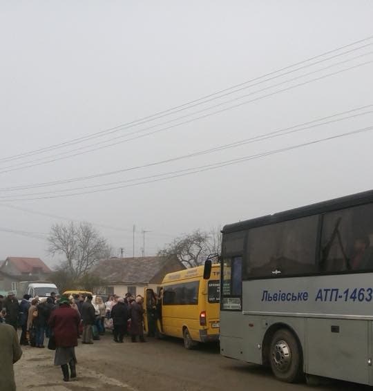 Трасу на Дрогобич перекрили. Деталі. Як об'їхати