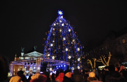 Фото дня: у Львові урочисто відкрили головну ялинку міста