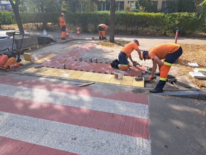 В Києві планують капремонт вулиці Героїв Маріуполя з акцентом на безбар'єрності