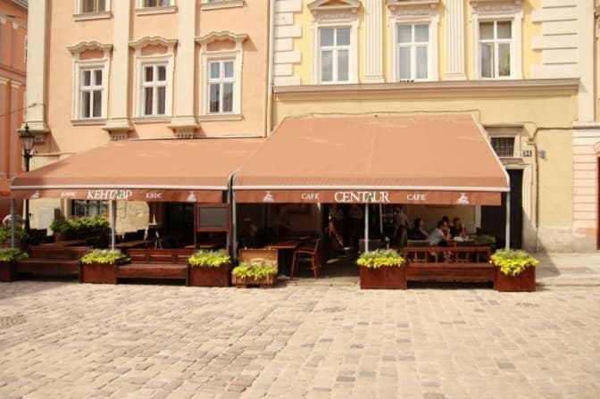 Низку львівських ресторанів закривають на карантин