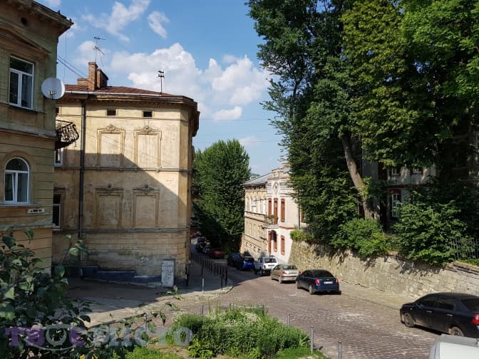 Нетуристичний Львів: казковий будиночок, вілла віце-президента міста й таємнича стайня