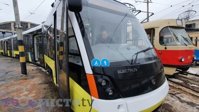 У Львові через ремонт із дев’яти трамваїв «Електрон» курсують лише два