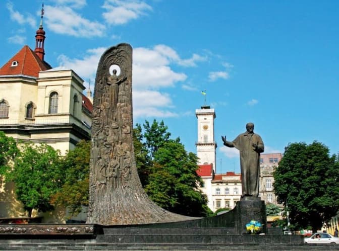 У Львові відзначають День народження Тараса Шевченка. Програма заходів