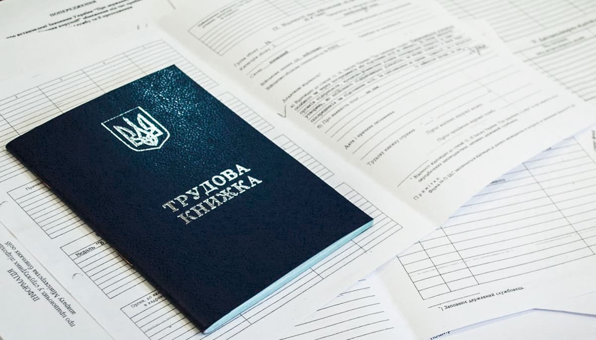 Чоловіки у декреті, матері-одиначки та понаднормові години. Як може змінитись трудовий кодекс