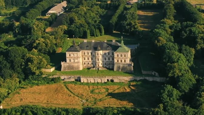 Чорні глечики і Біла пані. Подорож у Гавареччину і Підгорецький замок